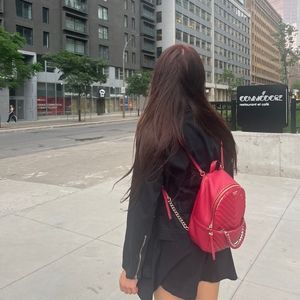 Meet your Posher, Anne